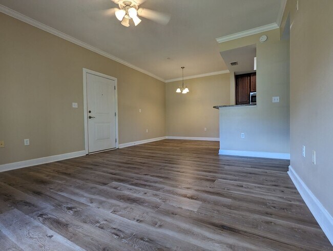 Building Photo - Residences at Cypress Preserve Beautiful1B...