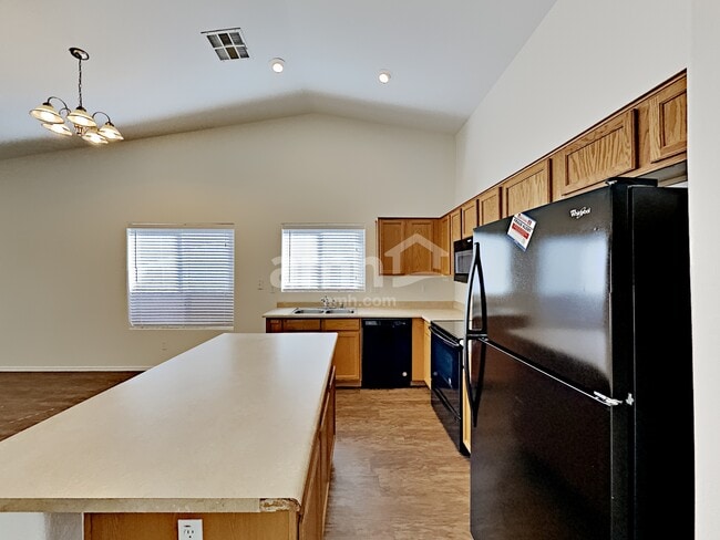 Building Photo - 10630 W Windsor Ave