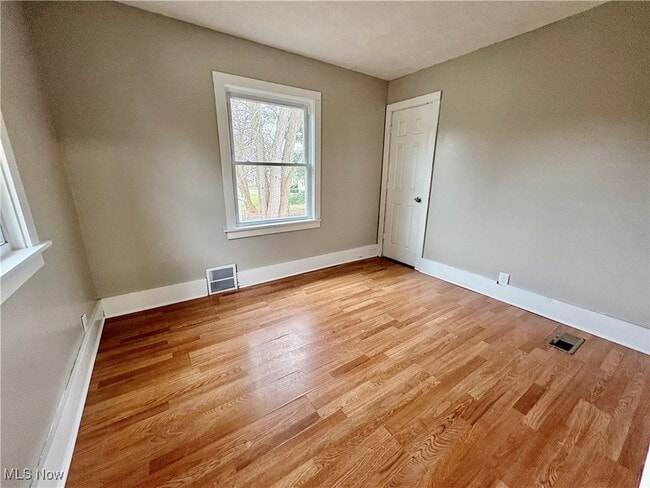 Building Photo - 1174 Tampa Ave