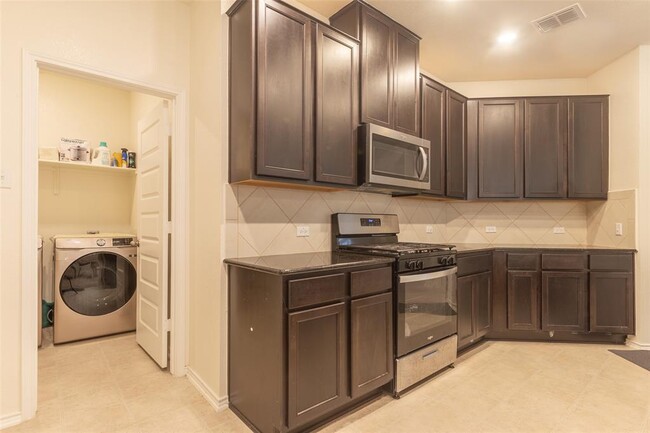 Building Photo - 4478 Acerno St