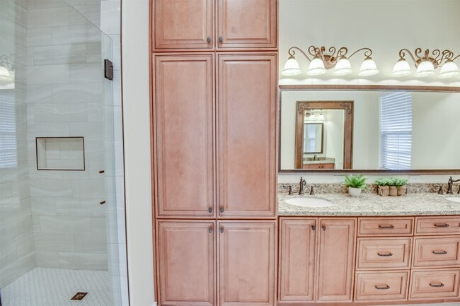 Building Photo - 4108 S Texas Ave