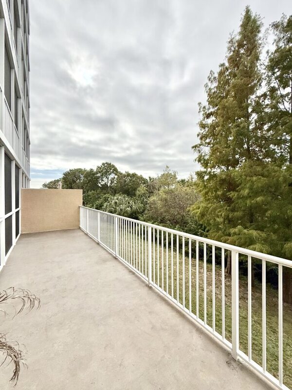 Building Photo - 960 Starkey Rd