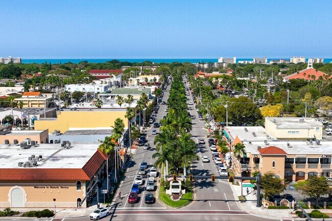 Building Photo - GORGEOUS FULLY RENOVATED 1st FLOOR 2 BEDROOM 1 BATHROOM CONDO LOCATED JUST 5 MINUTES FROM VENICE ...