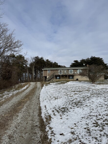 Front entrance - 211 Dividing Ridge Rd