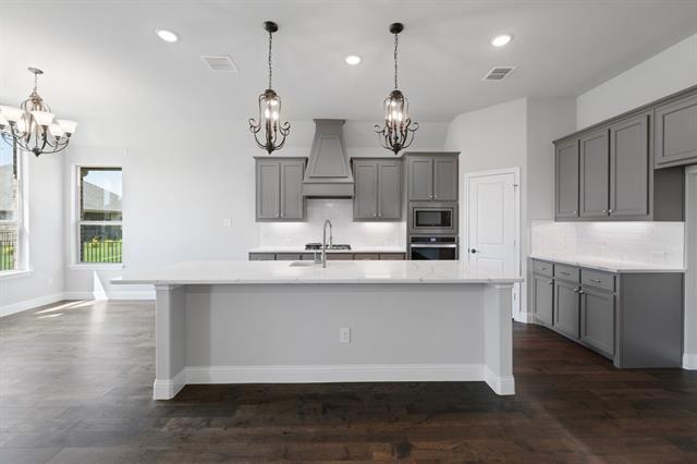 Building Photo - 1038 Mickelson Dr