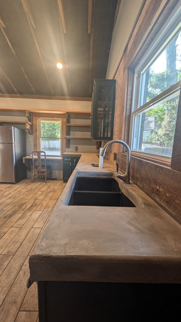 Building Photo - Completely remodeled Studio Home