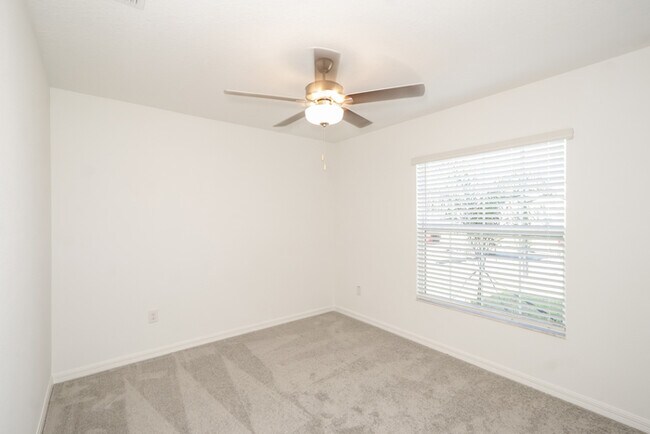 Building Photo - 4019 84th Ct E