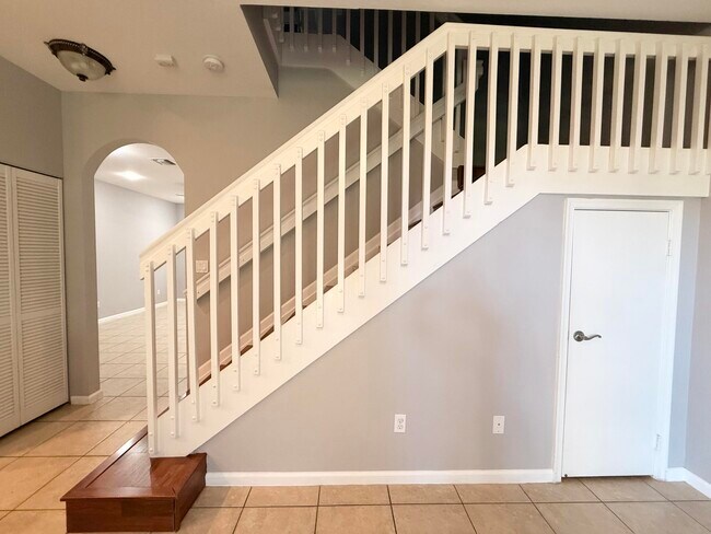 Building Photo - 7189 Briella Dr