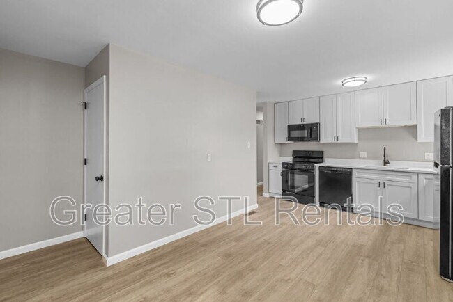 Building Photo - 702 Boca Chica Dr