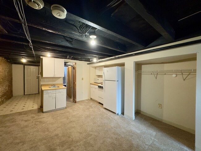 Building Photo - $500 OFF 1ST MONTH-3Bed/2Bath Townhome in Historic Ridgley Delight!