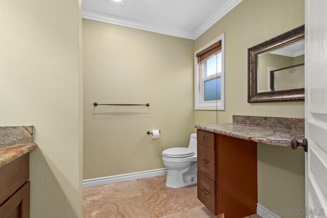 Building Photo - 2245 Nob Hill Dr