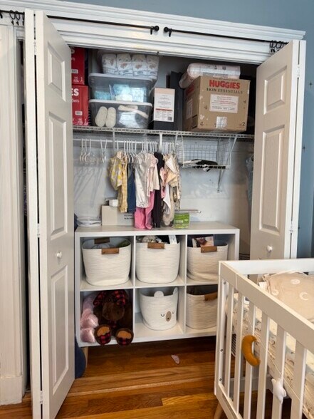 Room 1 closet - 25 Dalrymple St