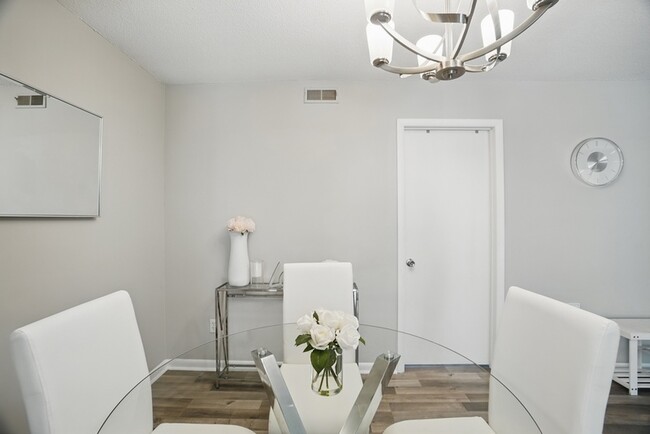 Building Photo - 5009 Ashforth Ct