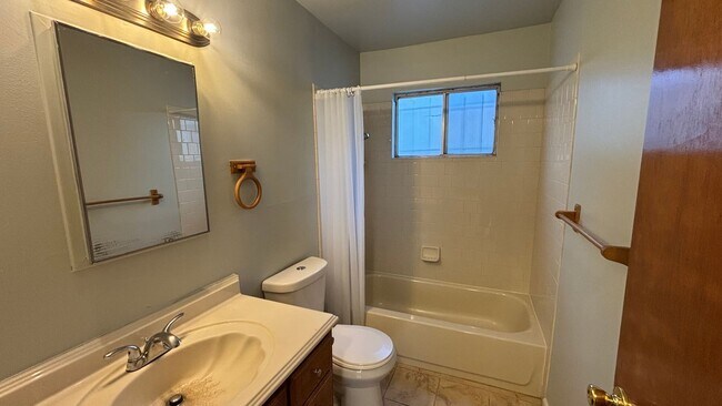 Building Photo - P01614