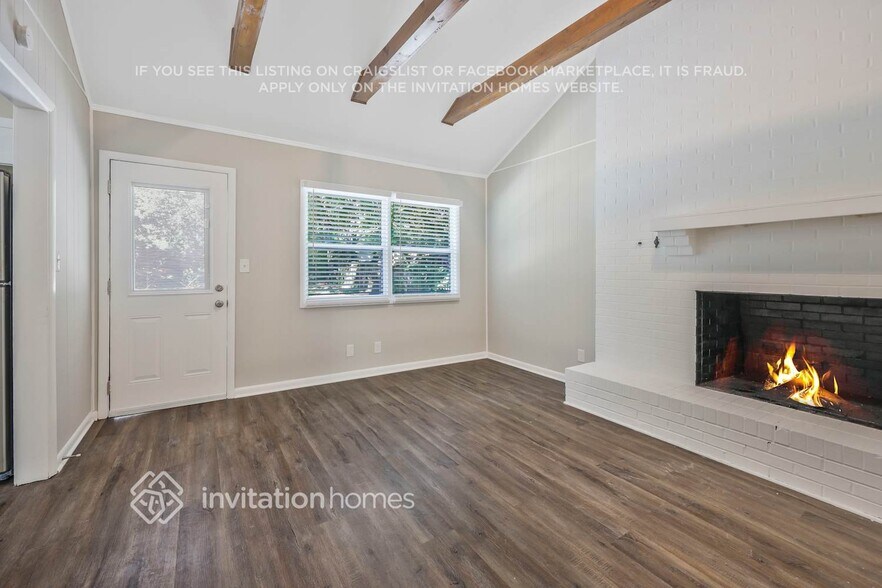 Building Photo - 512 Inwood Dr