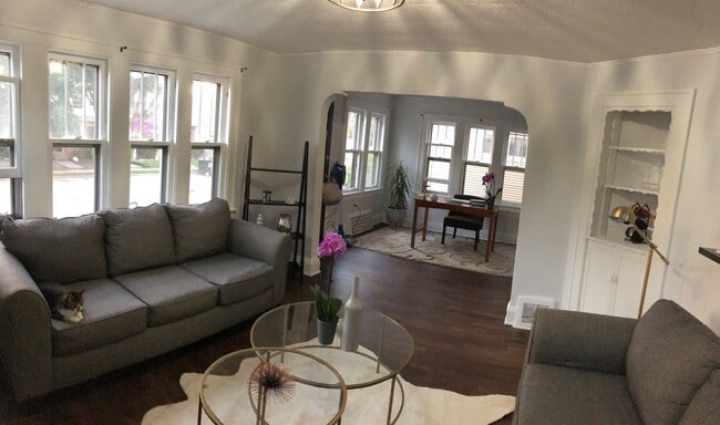 Building Photo - Annesley - 1438-1440 S 72nd Street