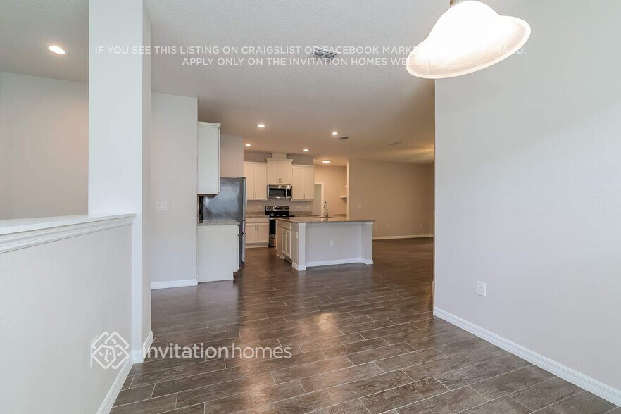 Building Photo - 5166 Sassari Ave