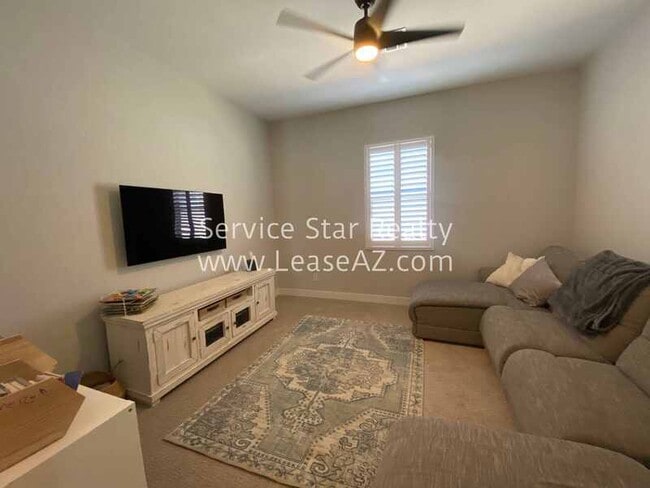 Building Photo - 9607 E Solina Ave