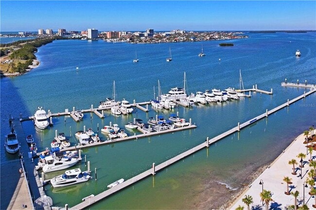 Building Photo - 628 Cleveland St