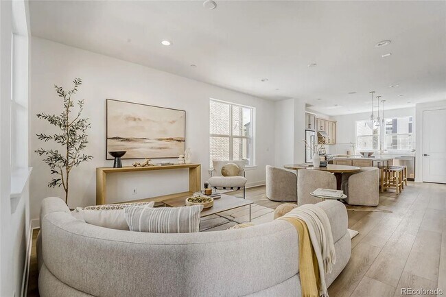 Building Photo - Modern Brand New Build Home Near DTC