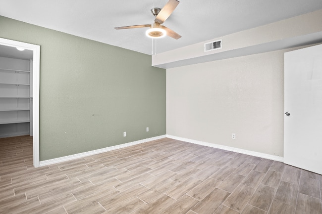 Building Photo - 14032 Tierra Vergel Dr