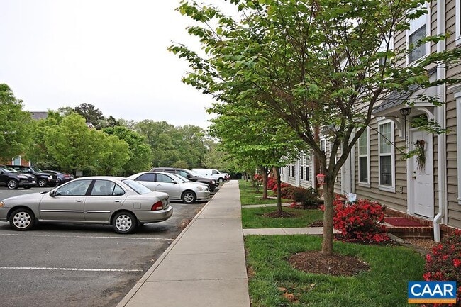 Building Photo - 1039 Carrington Pl