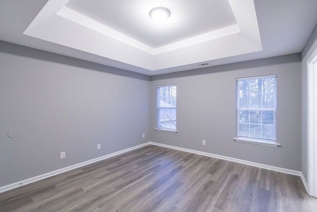 Building Photo - NEWLY RENOVATED !!!! Charming 4-Bedroom Home with Spacious Backyard!