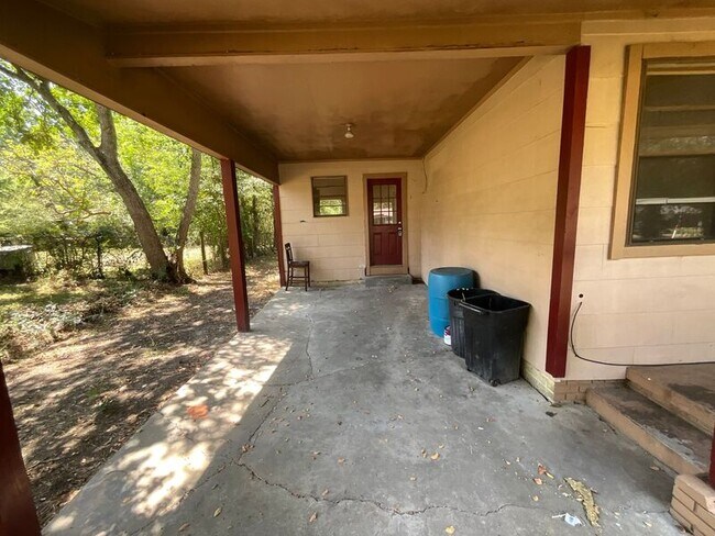 Building Photo - 313 S Fox Hall Rd