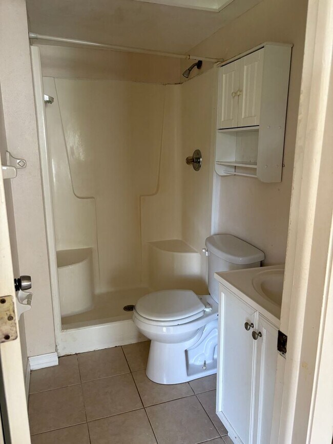 Building Photo - 2/2 Townhome in Fort Myers for Rent