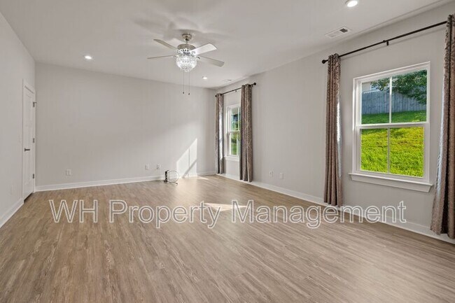 Building Photo - 441 Chinook Dr