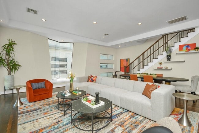 Building Photo - 4608 Nett St