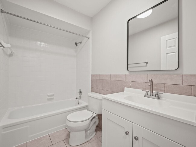 Building Photo - Maple Place Apartments - 2 Bedroom Communi...