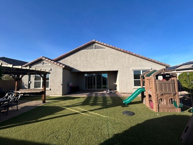 Building Photo - 26105 N 137th Ln