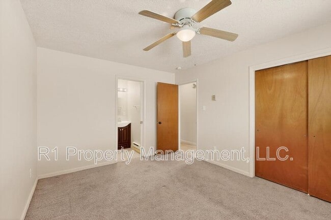 Building Photo - 222 Shannon Pl NW