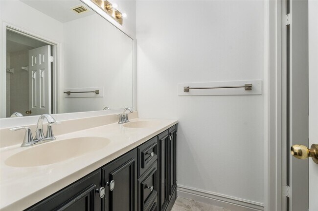 Building Photo - 14419 Redbud Valley Trail