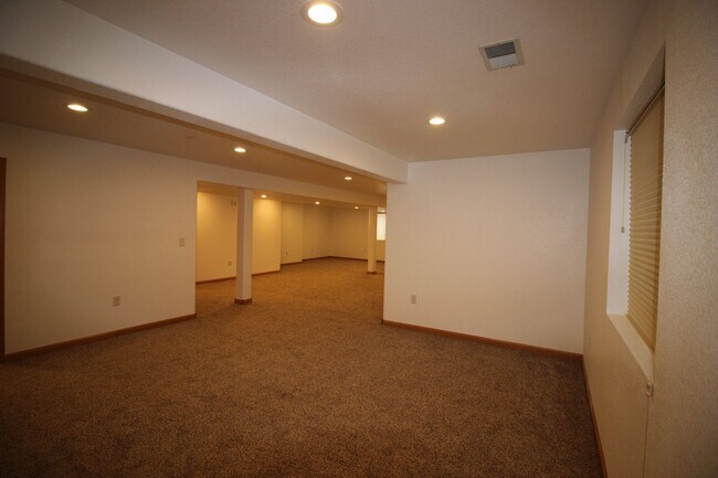 Building Photo - Wonderful Home in Central Fort Collins