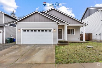 Building Photo - MOVE IN READY! 3 bed 2 bath Heat pump with...