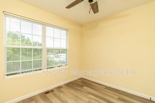 Building Photo - 931 Warrior Hill Dr