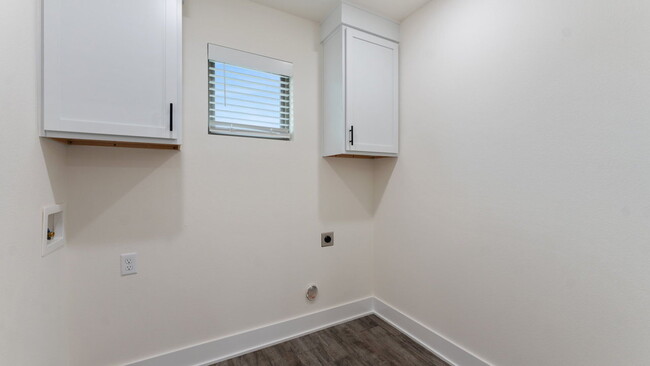 Building Photo - 52 Watson Ln
