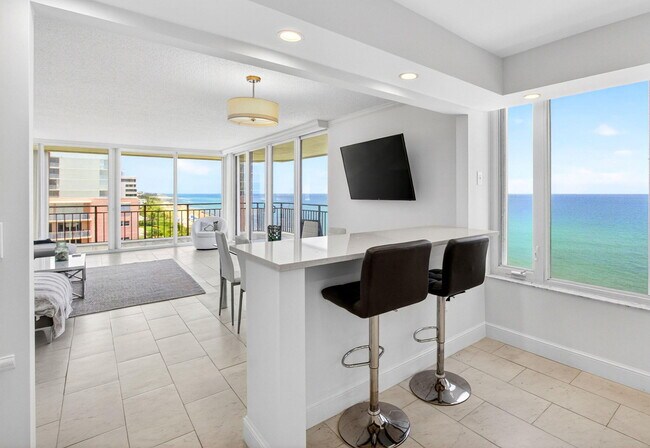 Building Photo - 3009 S Ocean Blvd