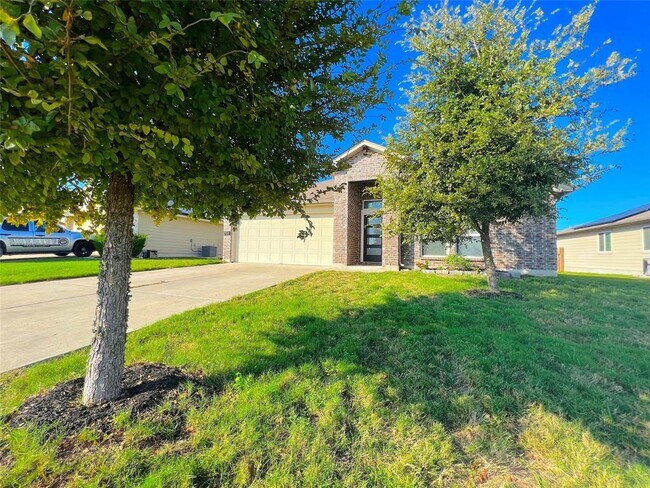 Building Photo - 802 Mitchell Dr