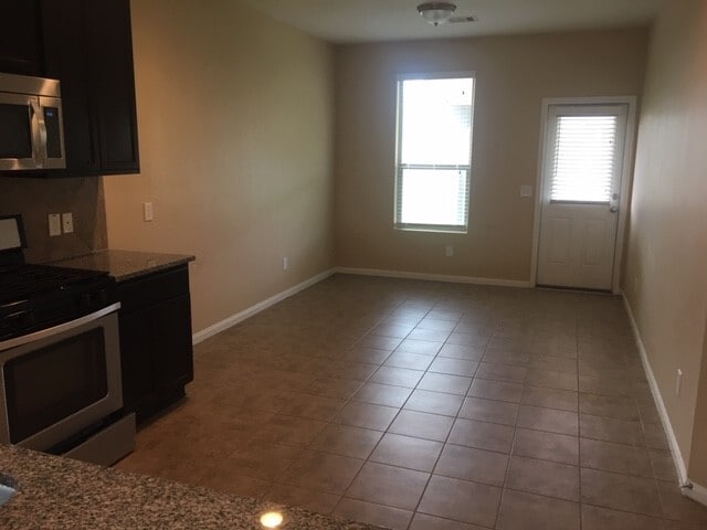 Building Photo - 20102 Linden Spruce Ln