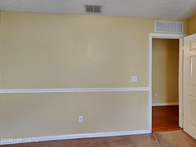 Building Photo - 801 MacKenzie Cir