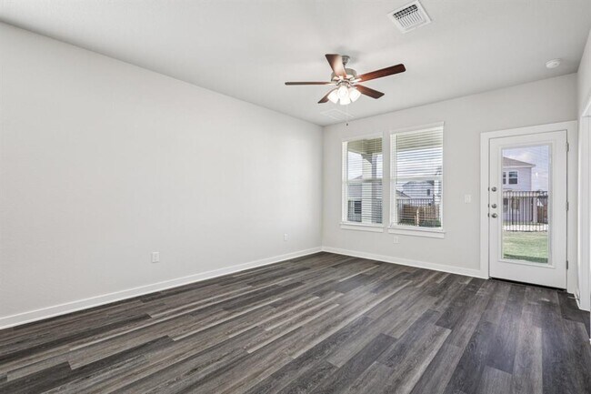 Building Photo - 2337 Moon Tower Trl