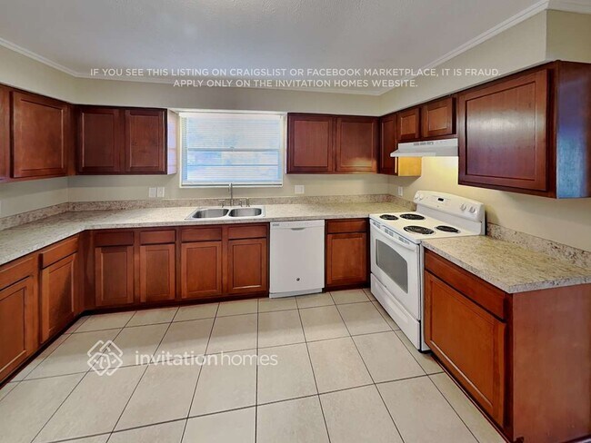 Building Photo - 4529 Naranja Dr S