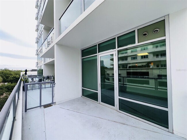 Building Photo - 101 S Eola Dr