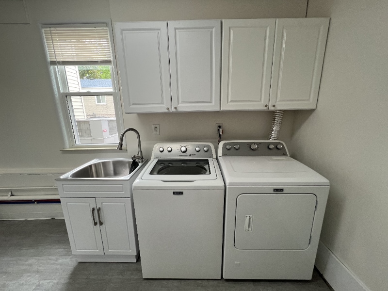 Building Photo - 23124 Grove St