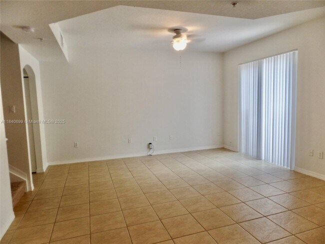 Building Photo - 14358 SW 9th Ct