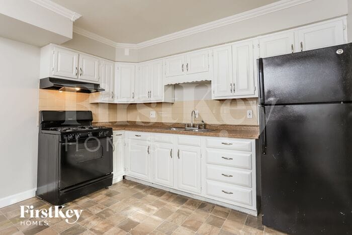 Building Photo - 525 Lula Dr