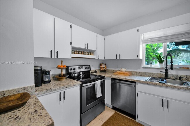 Building Photo - 8780 SW 200th Terrace